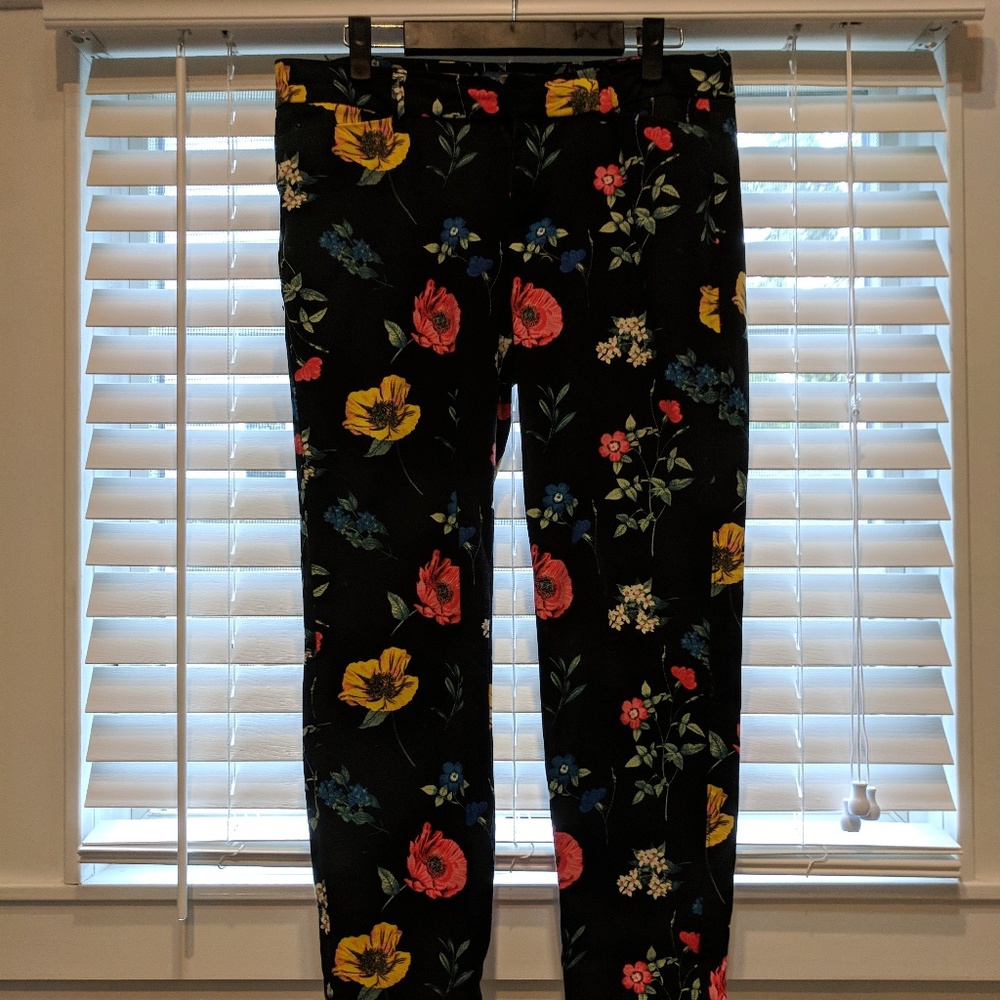 Old Navy Pixie Pants Floral